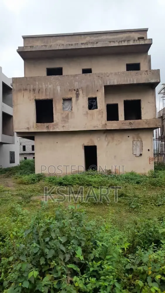 6bdrm Duplex in Maralago Lake City, Kubwa for sale