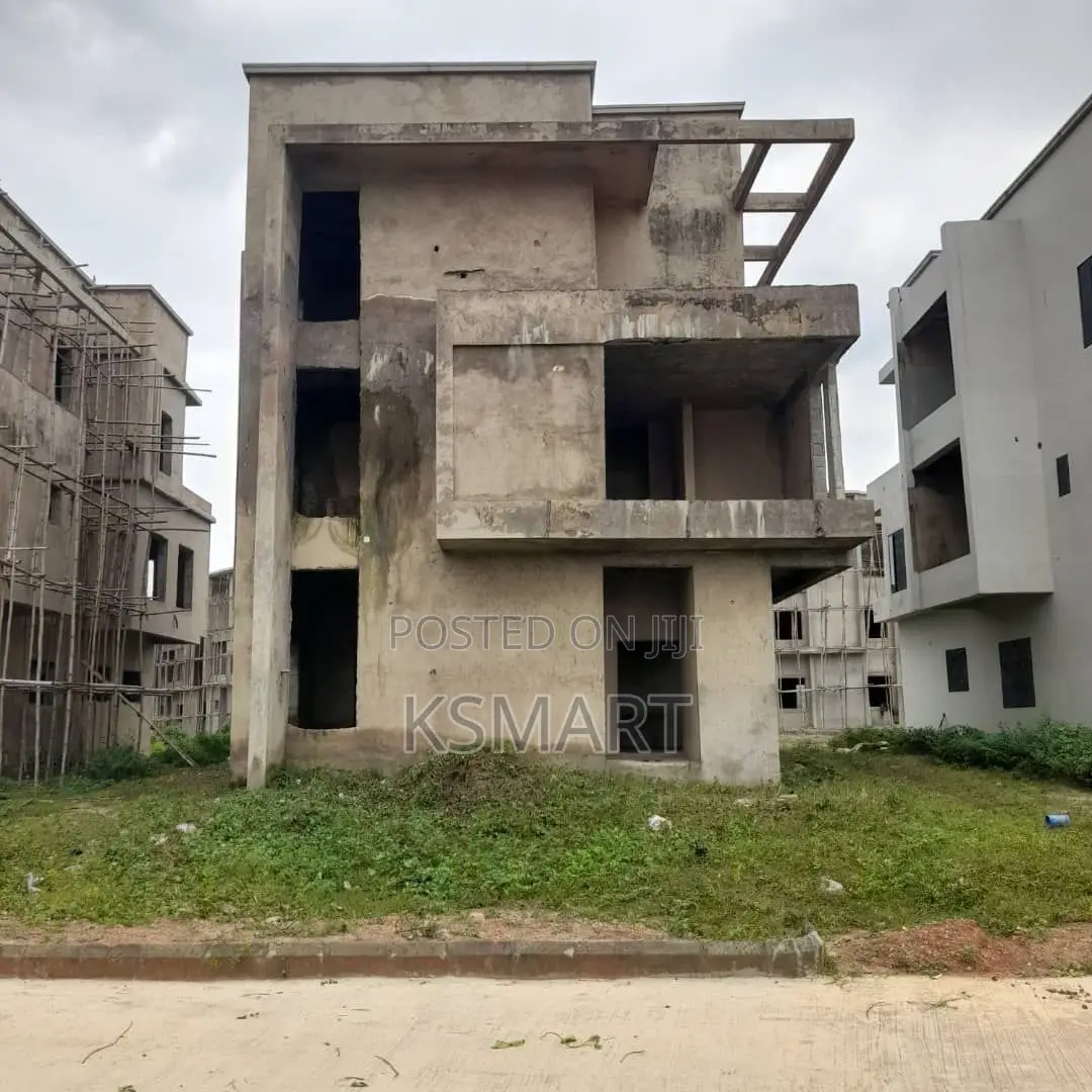 6bdrm Duplex in Maralago Lake City, Kubwa for sale