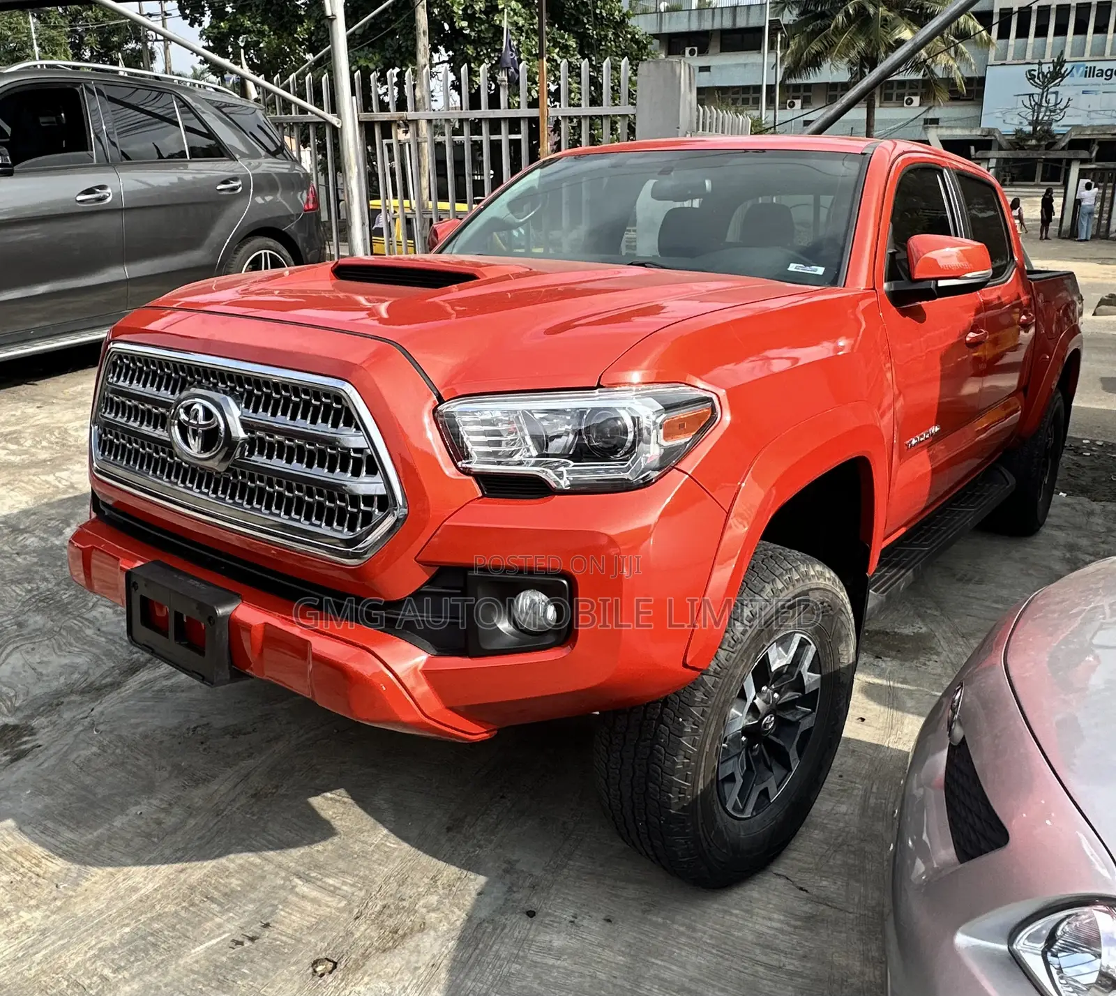Toyota Tacoma 2017 Orange