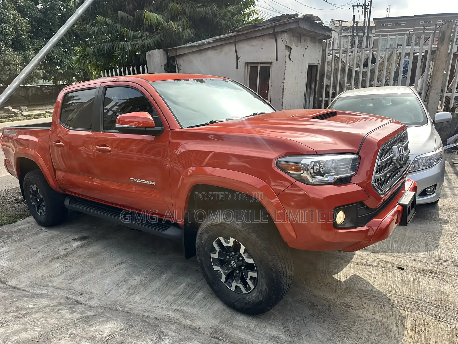 Toyota Tacoma 2017 Orange