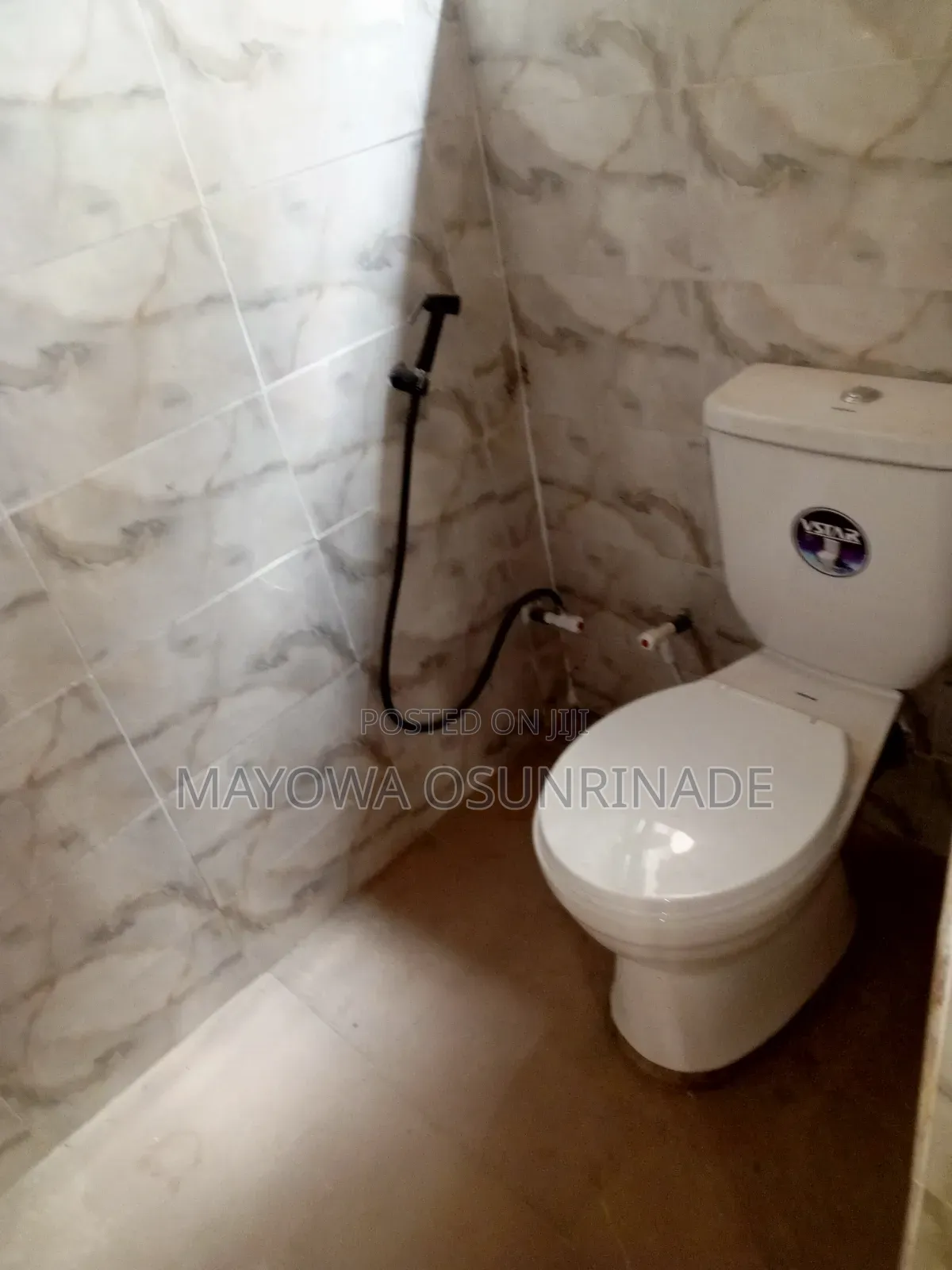 2bdrm Apartment in Ologuneru for rent