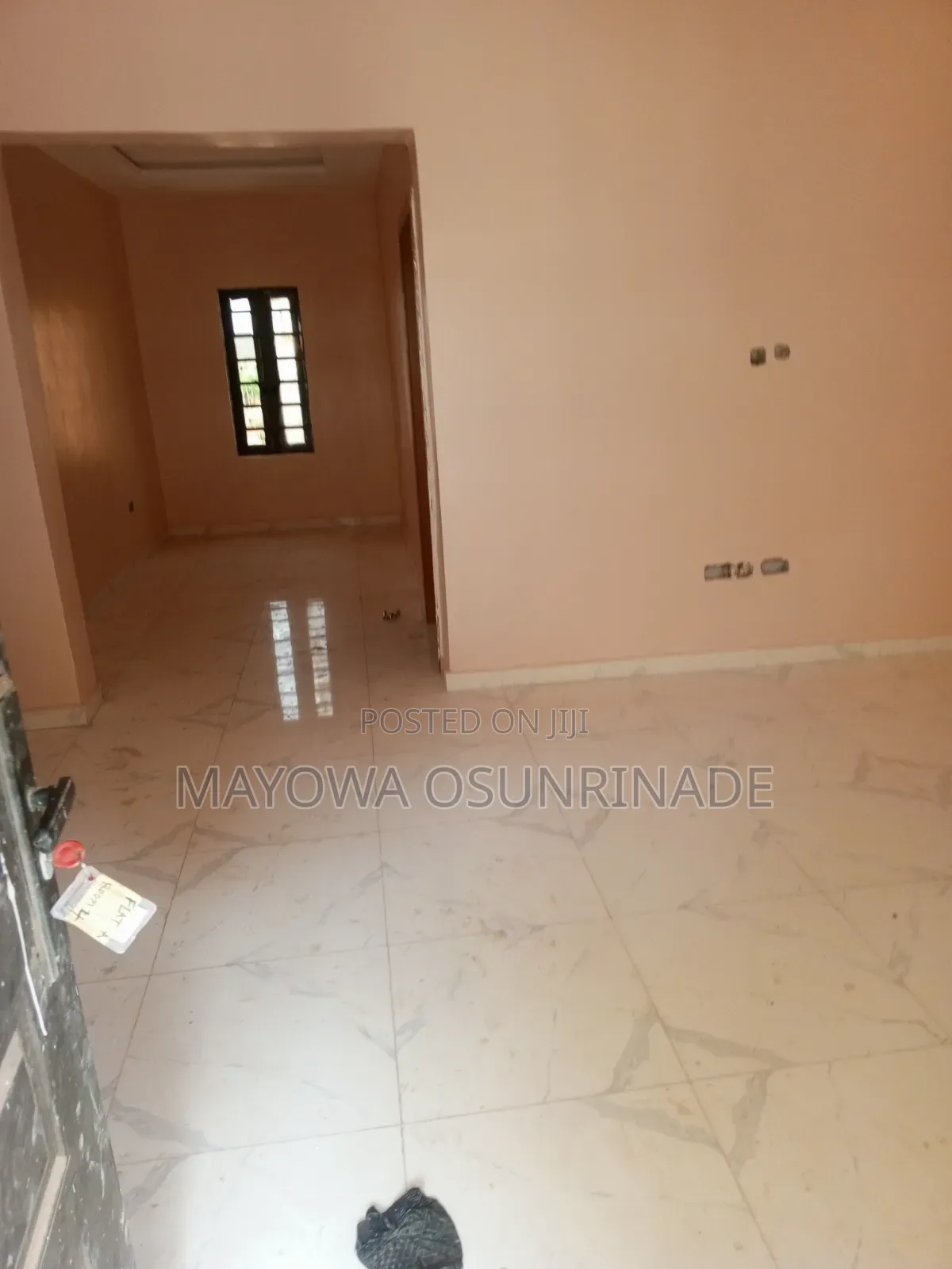 2bdrm Apartment in Ologuneru for rent