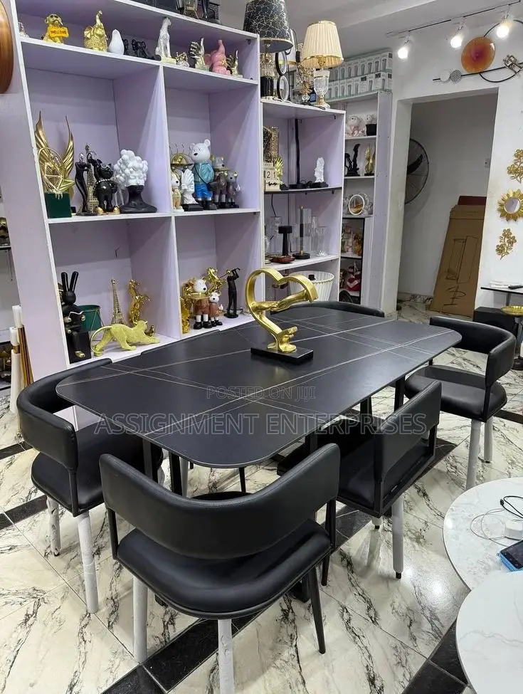 Marble Top Dinning Table With 6 Seaters