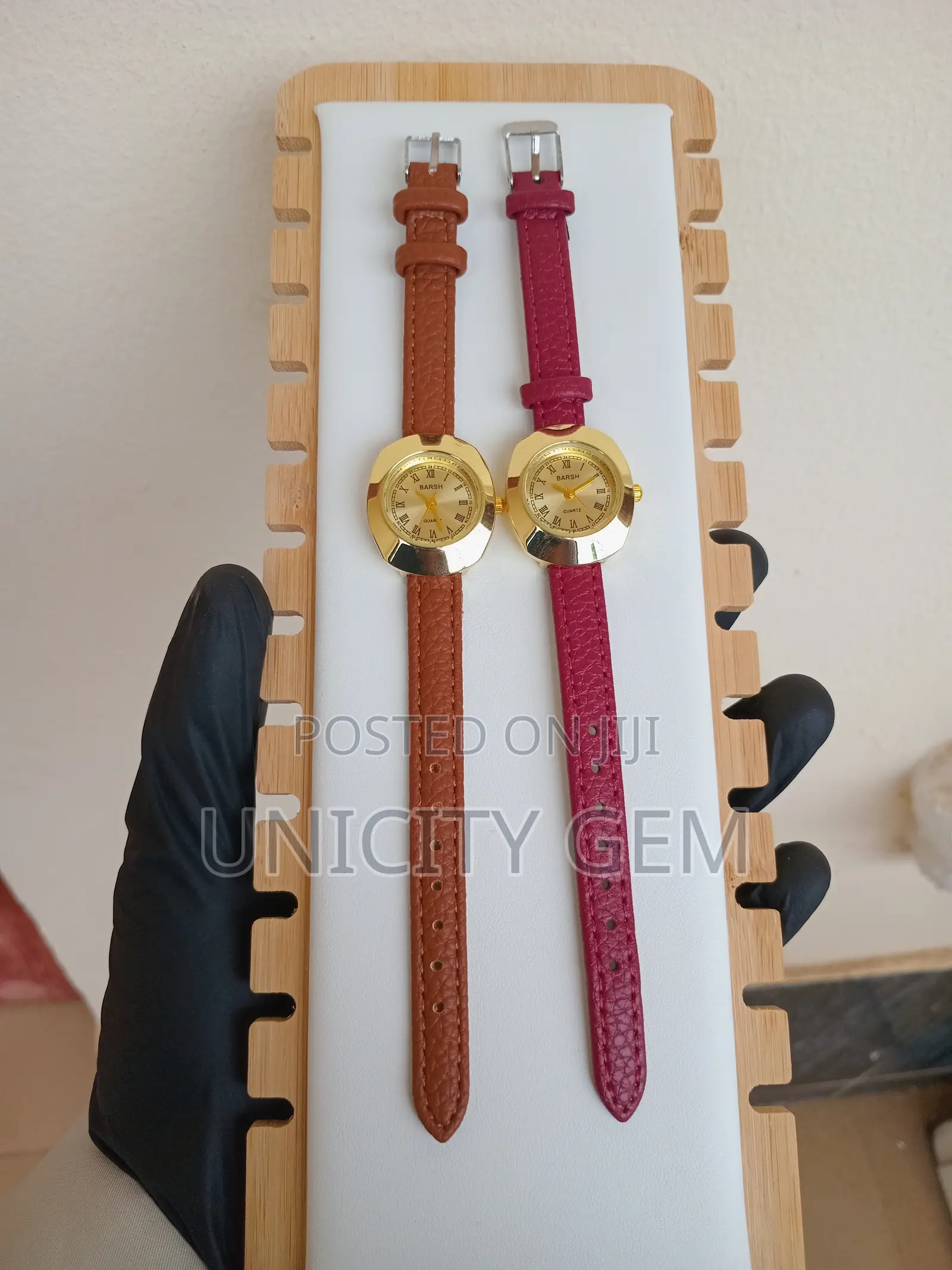 Premium Leather Wristwatch -Elegant, Stylish and Durable