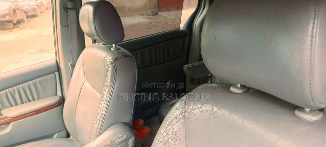 Toyota Sienna 2005
