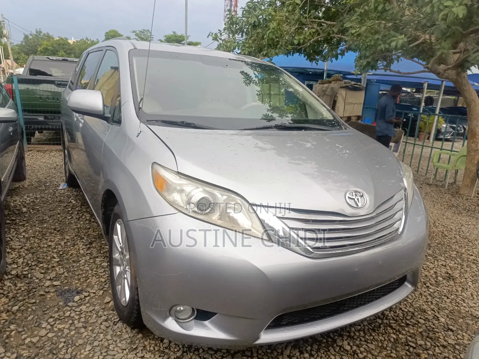 Toyota Sienna XLE 7-Passenger 4dr Minivan AWD (3.5L 6cyl 6A) 2014 Silver