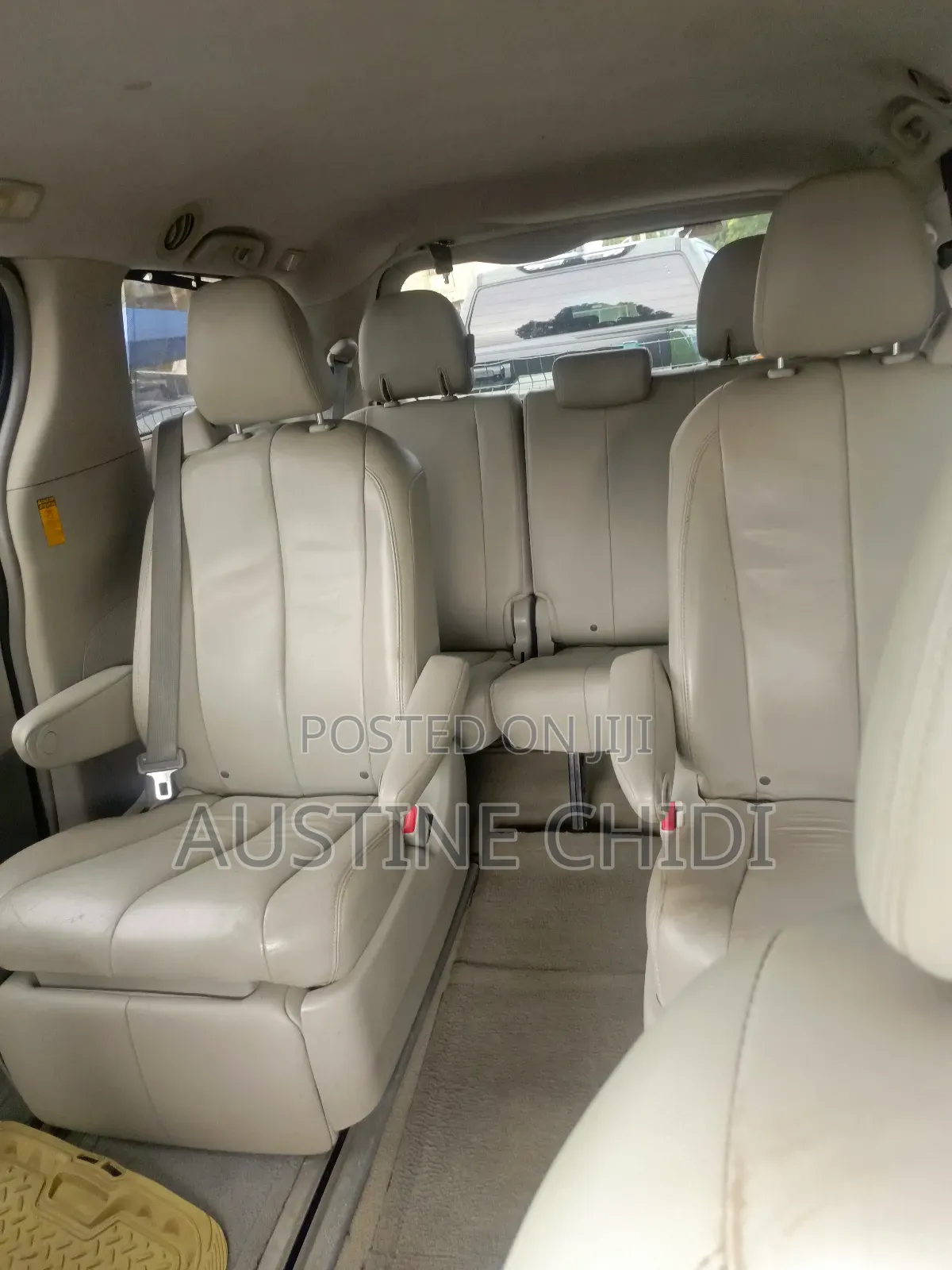 Toyota Sienna XLE 7-Passenger 4dr Minivan AWD (3.5L 6cyl 6A) 2014 Silver