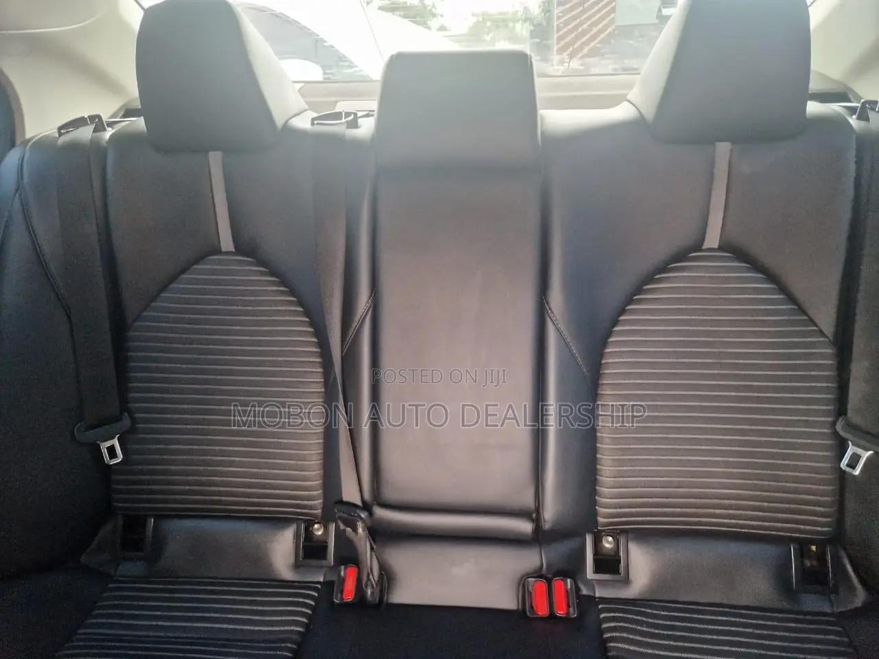 Toyota Camry 2019 Silver