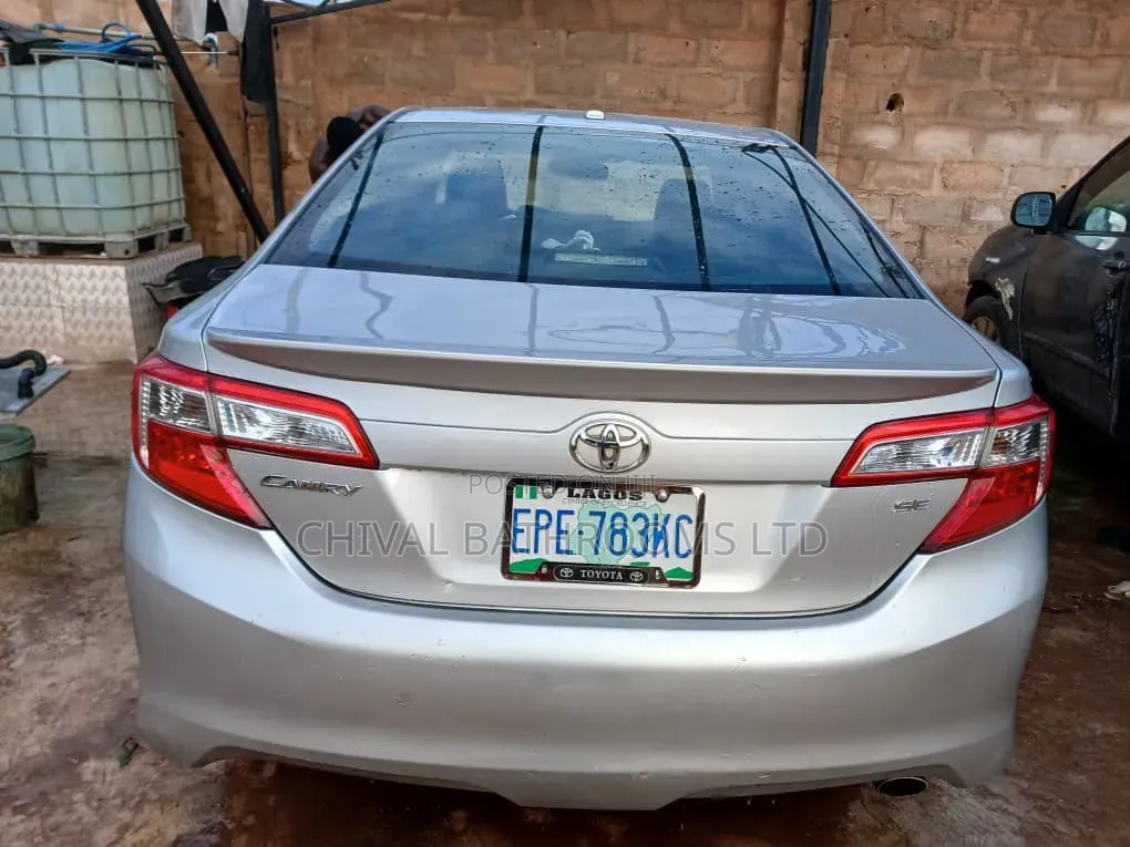 Toyota Camry 2012 Silver