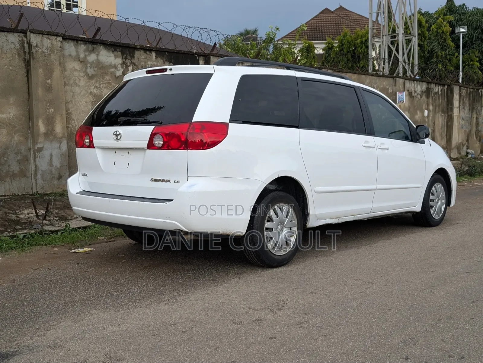 Toyota Sienna LE 2008 White