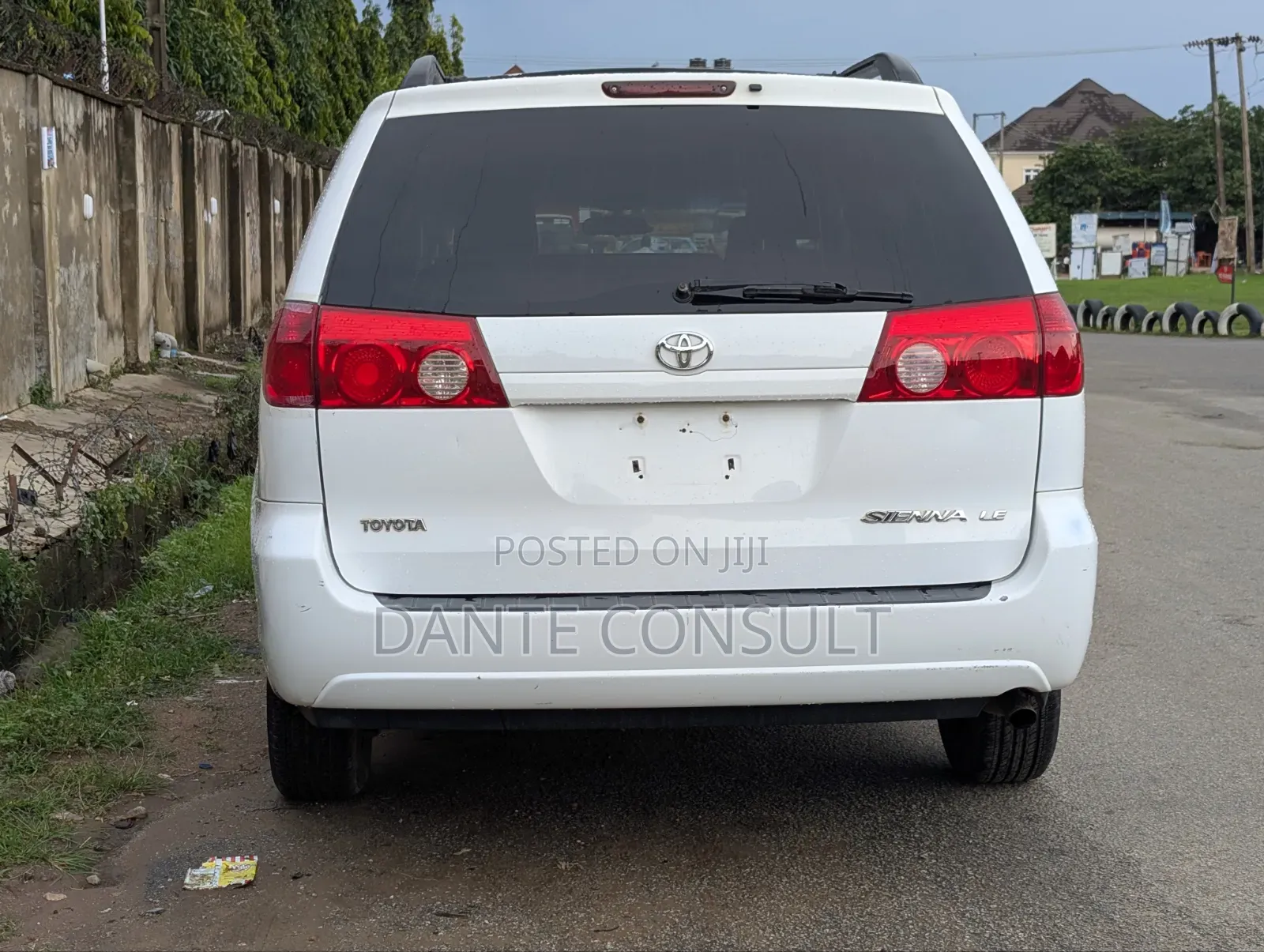 Toyota Sienna LE 2008 White