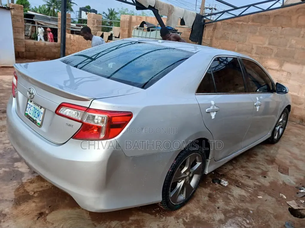Toyota Camry 2012 Silver
