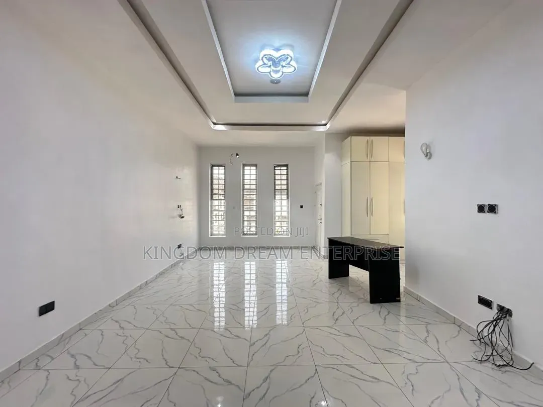 4bdrm Duplex in Chevron Drive Lekki for rent