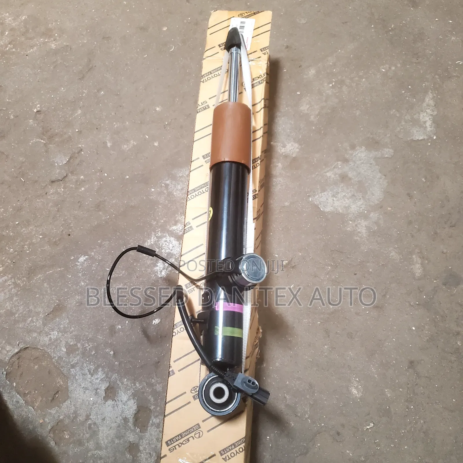 Original Back Shock Abserber Rx350 2024/2026 Sensor