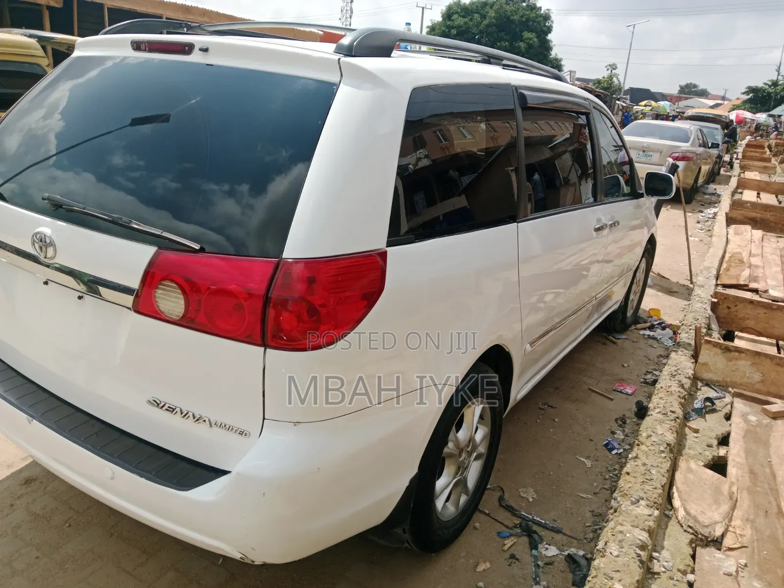 Toyota Sienna 2006 White
