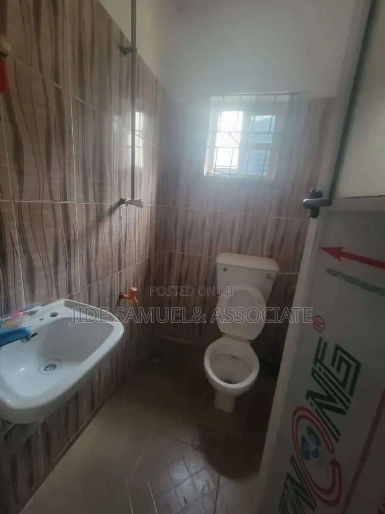 Mini Flat in Ayobo for rent