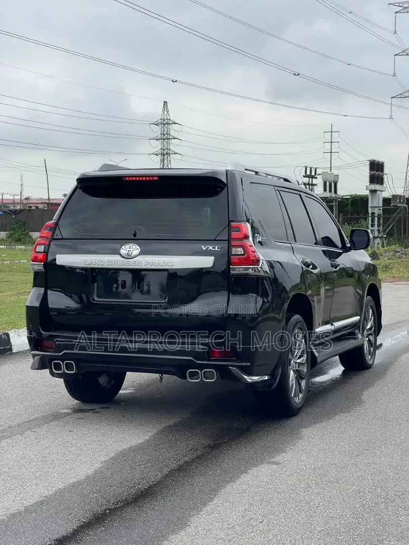 Toyota Land Cruiser Prado 2014 Black