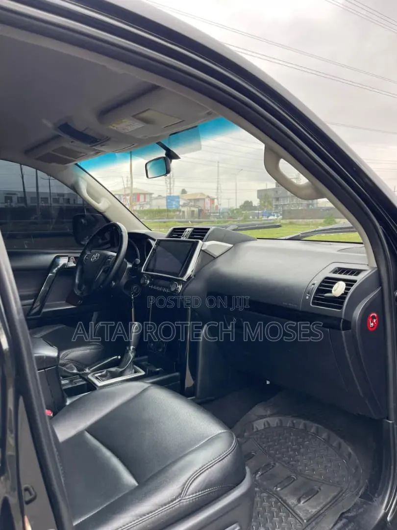 Toyota Land Cruiser Prado 2014 Black