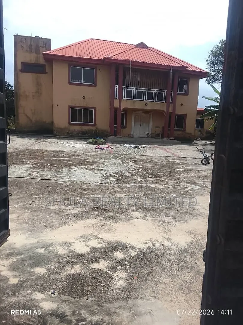 Furnished 6bdrm Duplex in Okokomaiko for sale