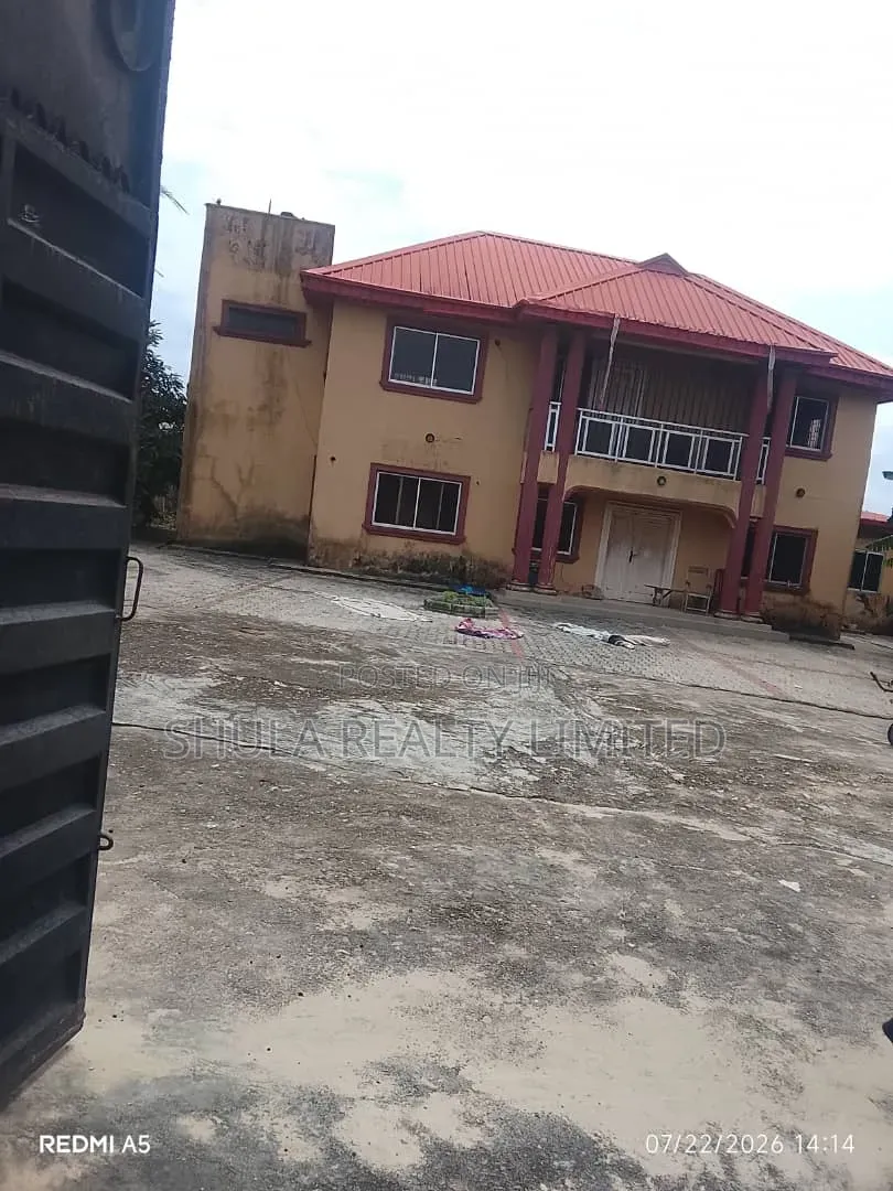 Furnished 6bdrm Duplex in Okokomaiko for sale