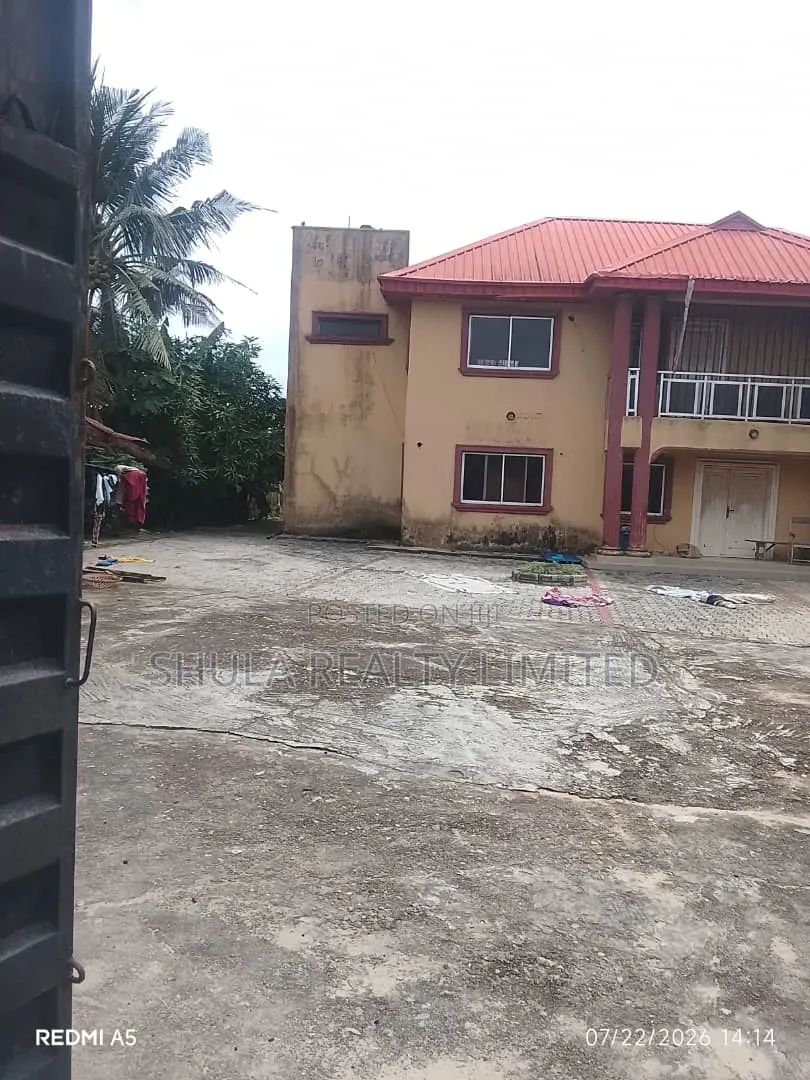 Furnished 6bdrm Duplex in Okokomaiko for sale