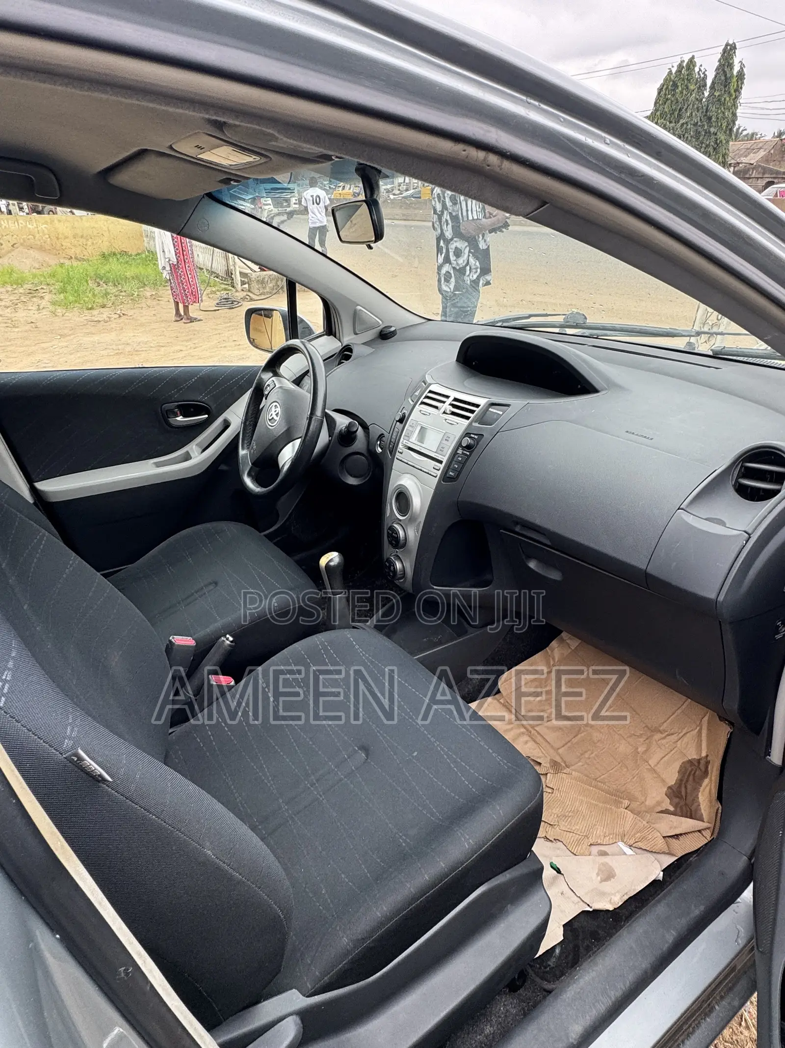 Toyota Yaris 2005 Gray