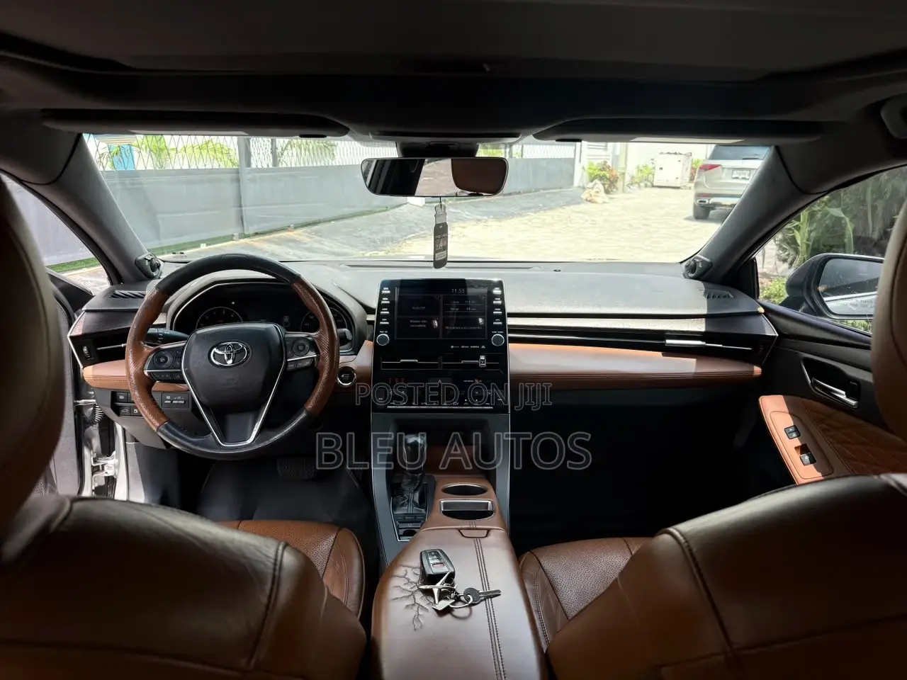 Toyota Avalon Limited FWD Sedan (3.5L V6 8A) 2019 Gray