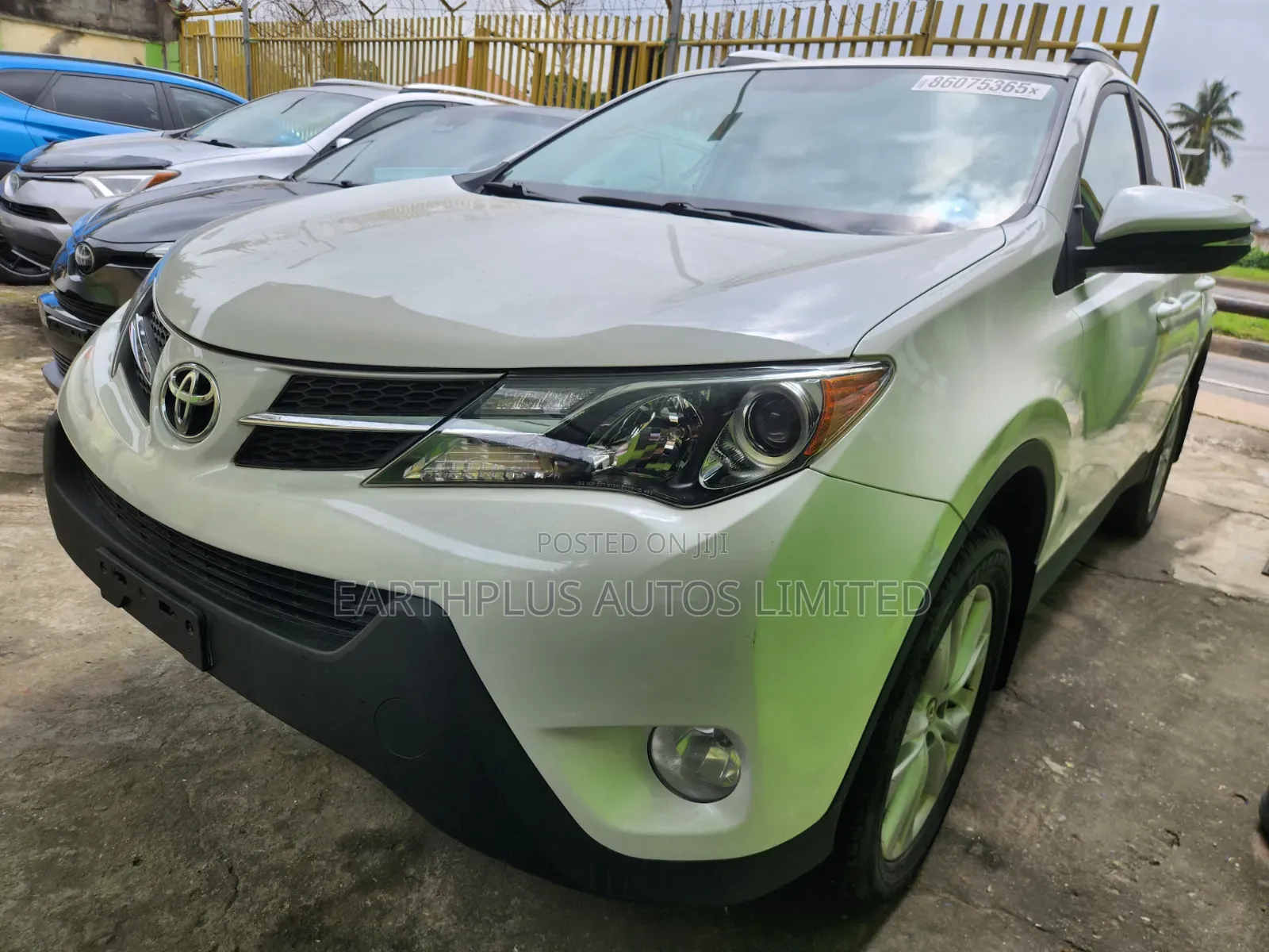 Toyota RAV4 2015 White