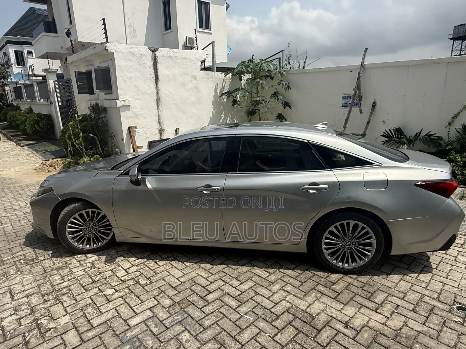 Toyota Avalon Limited FWD Sedan (3.5L V6 8A) 2019 Gray