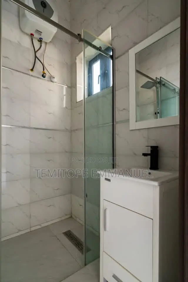 Furnished 3bdrm Apartment in Banana Island for rent