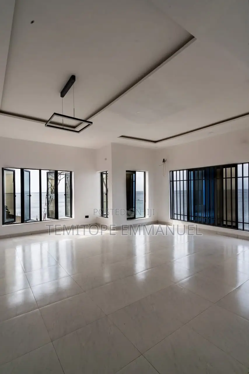 Furnished 3bdrm Apartment in Banana Island for rent