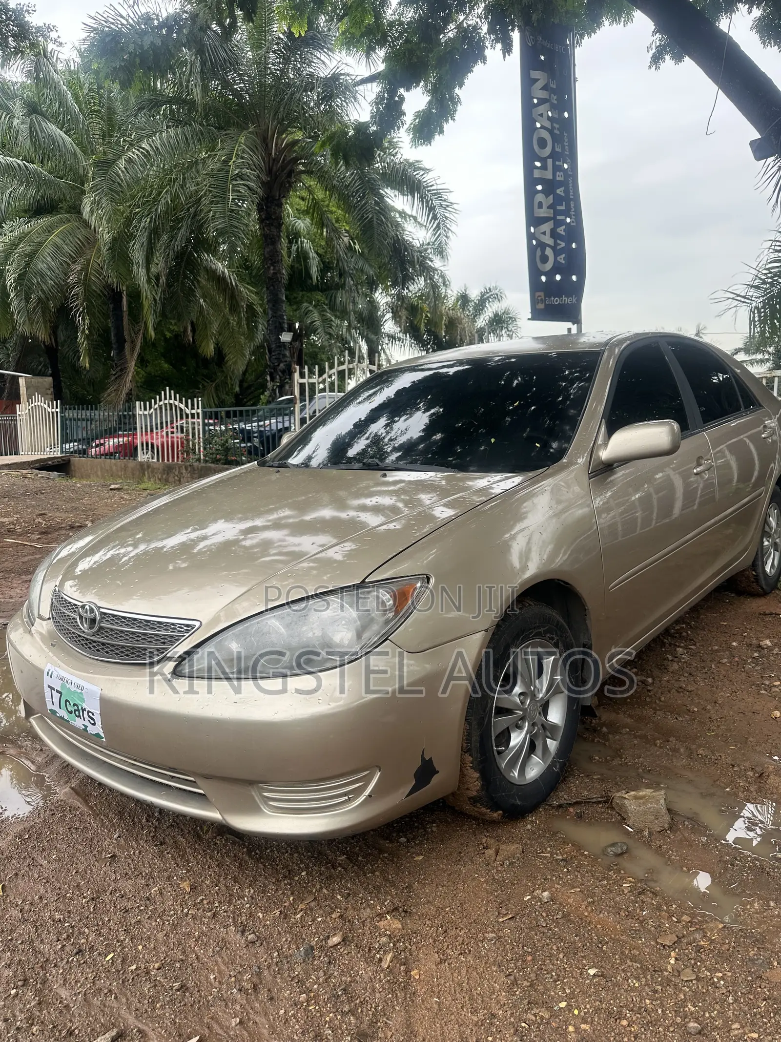 Toyota Camry LE V6 4dr Sedan (3.0L 6cyl 5A) 2006 Gold
