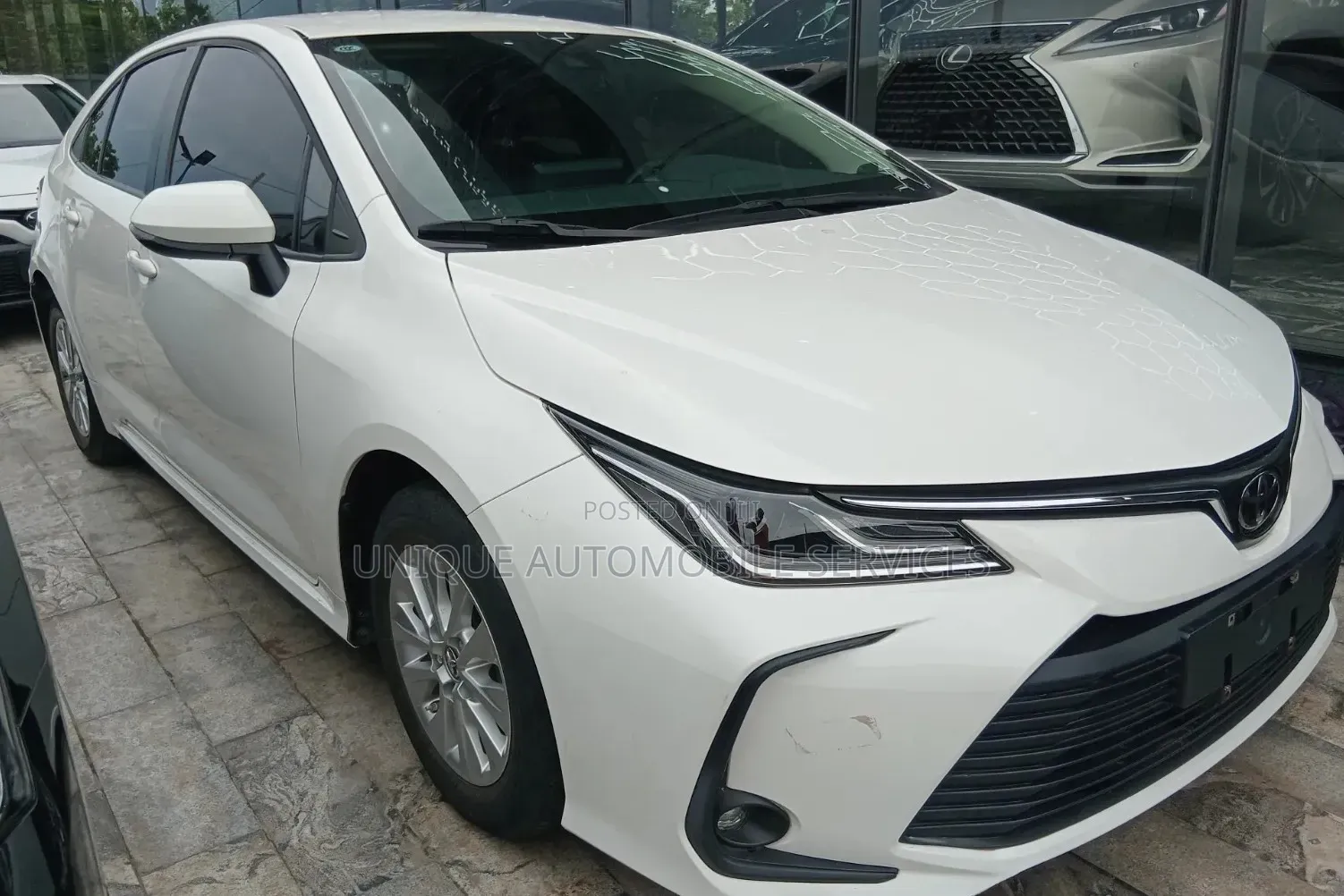 Toyota Corolla LE 2023 White