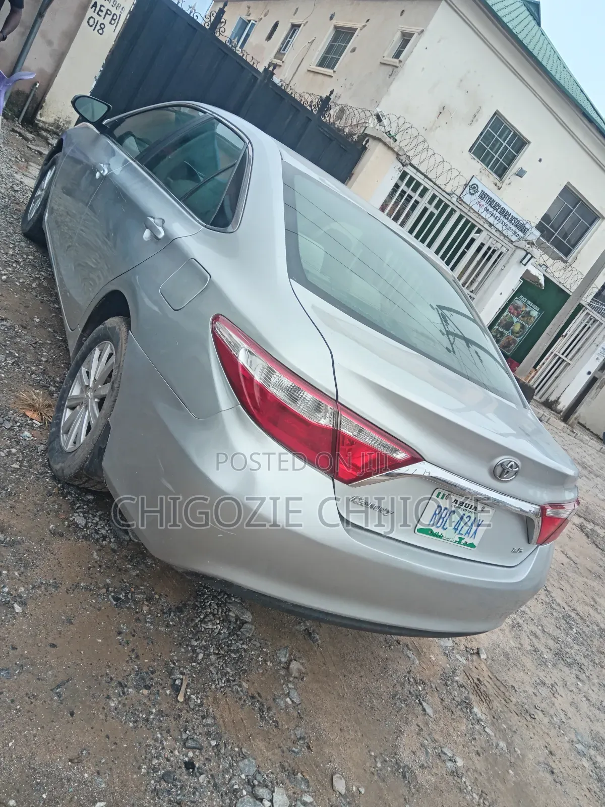 Toyota Camry LE 4dr Sedan (2.5L 4cyl 6A) 2017 Silver