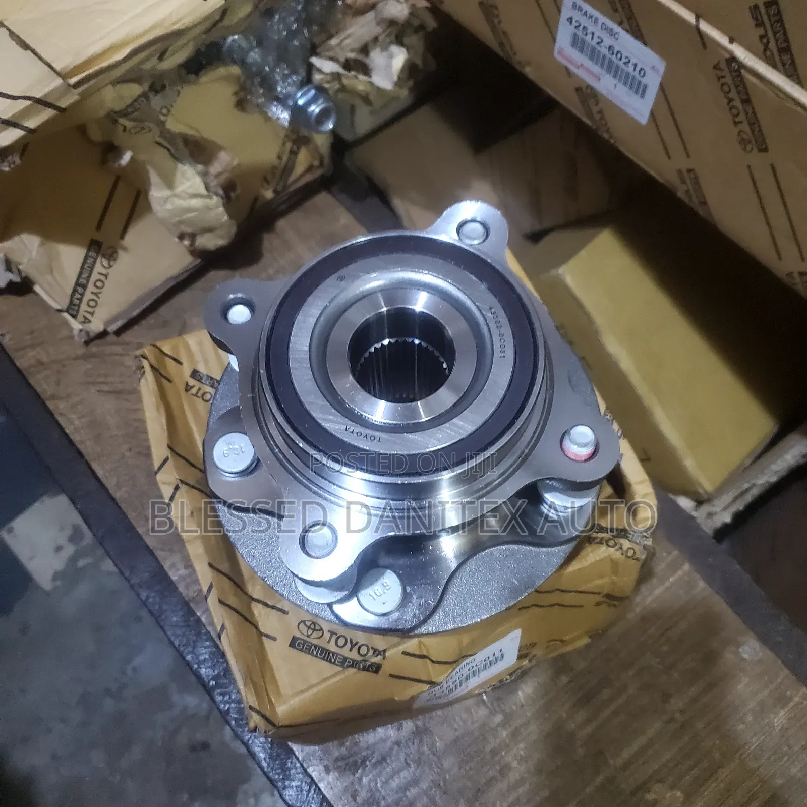 Original Complete Front Hub Tundra 2010/2018