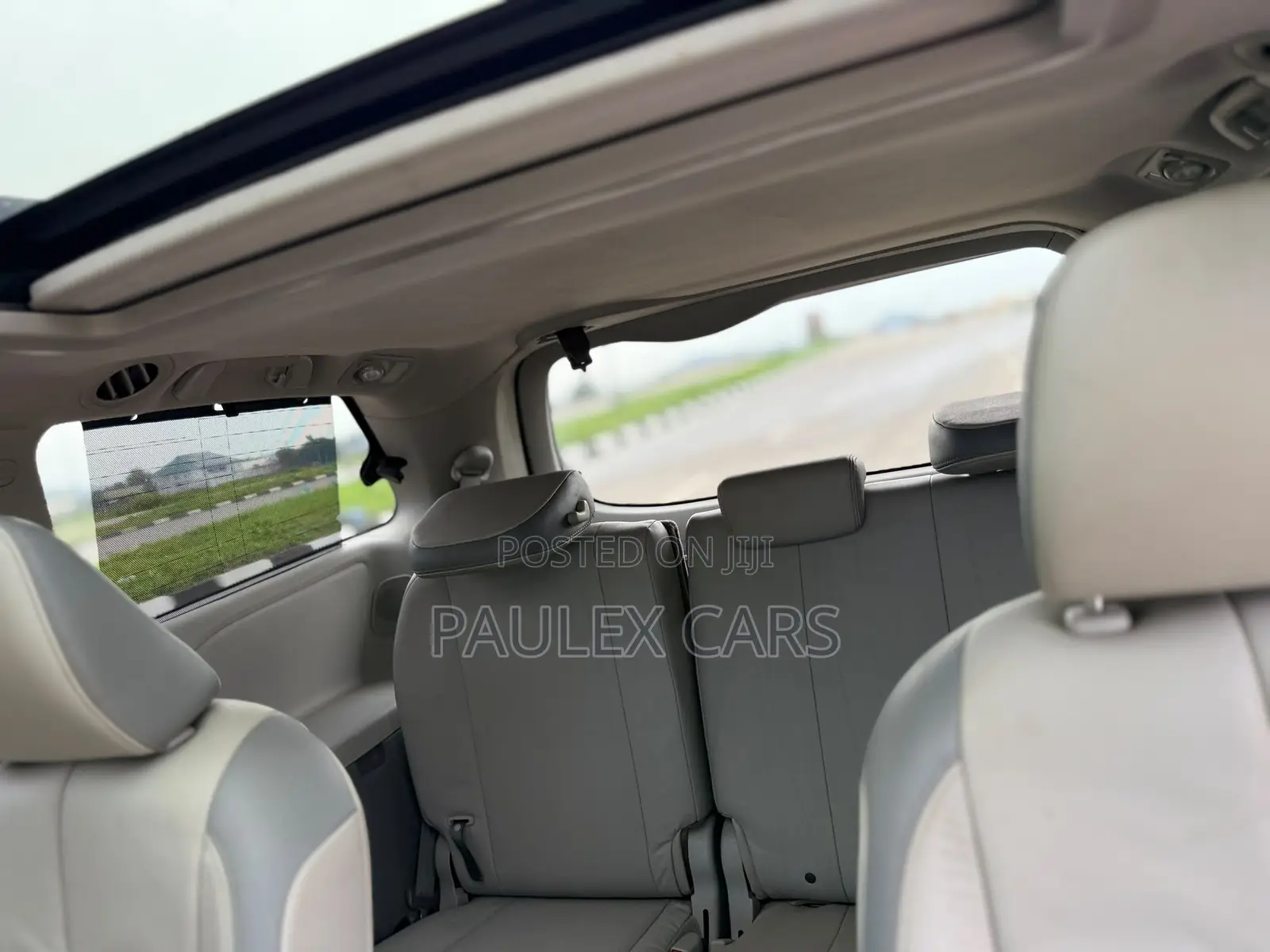Toyota Sienna XLE 8 Passenger 2011 White