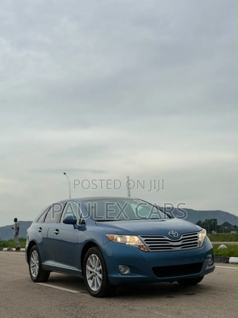 Toyota Venza AWD 2011 Blue