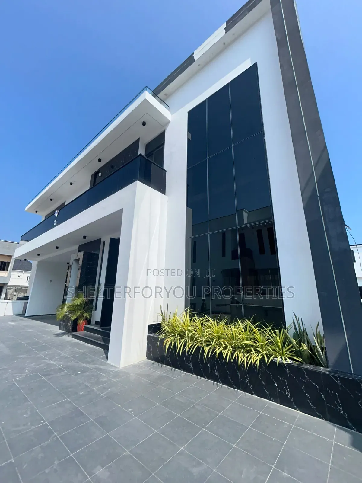 5bdrm Duplex in Lekki Phase 1 for rent