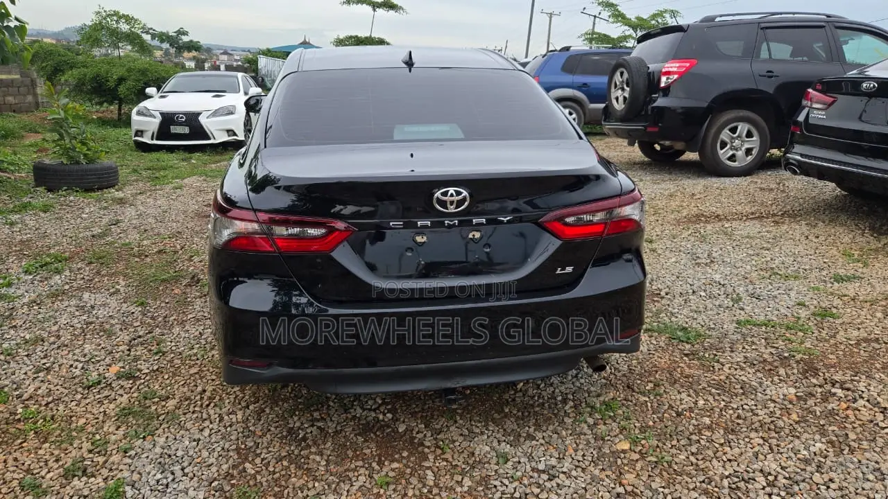 Toyota Camry LE 2022 Black