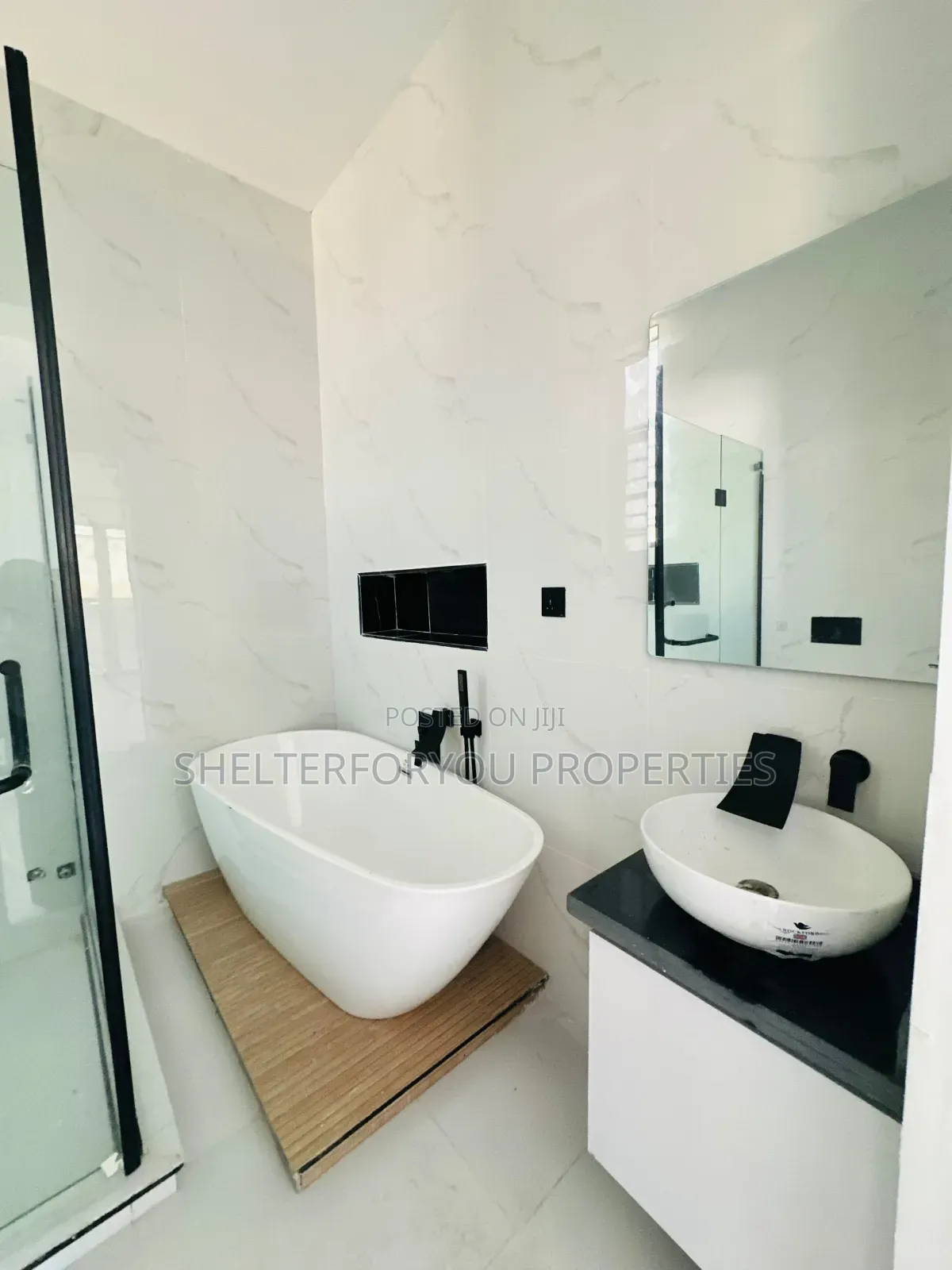 5bdrm Duplex in Lekki Phase 1 for rent