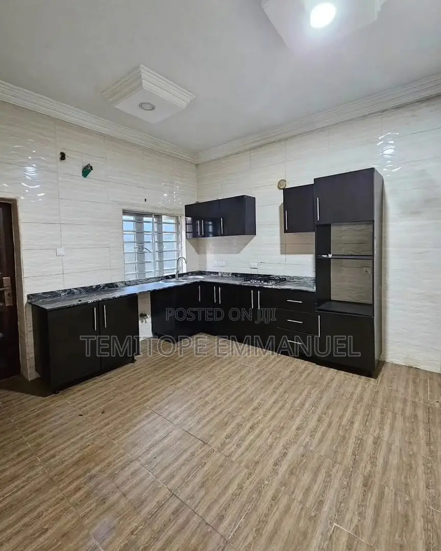Furnished 4bdrm Duplex in Ilupeju for sale