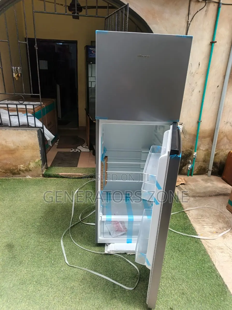 Hisense 360L Large Storage Refrigerator