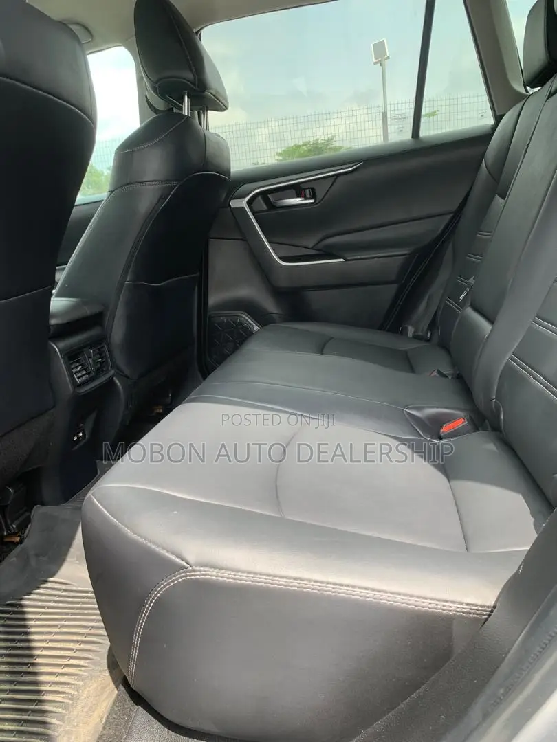 Toyota RAV4 2022 Gray