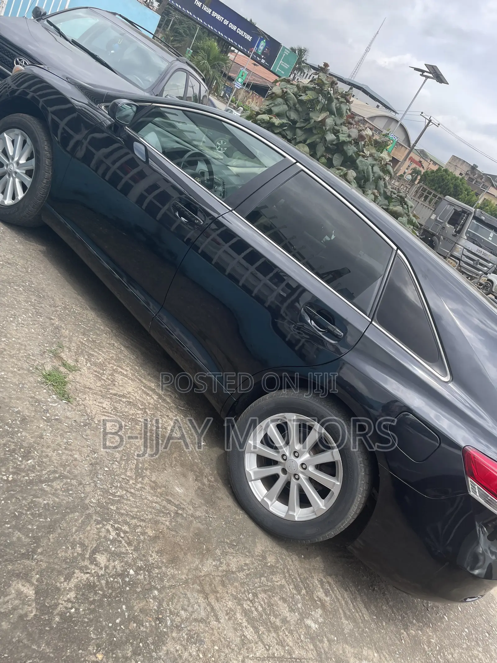 Toyota Venza LE 2010 Black