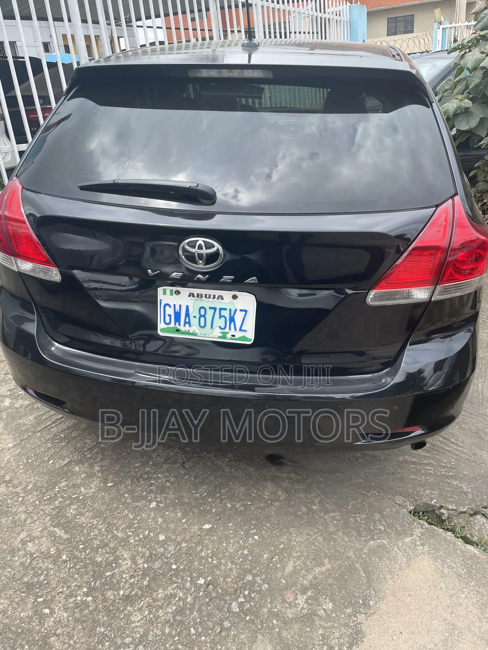 Toyota Venza LE 2010 Black
