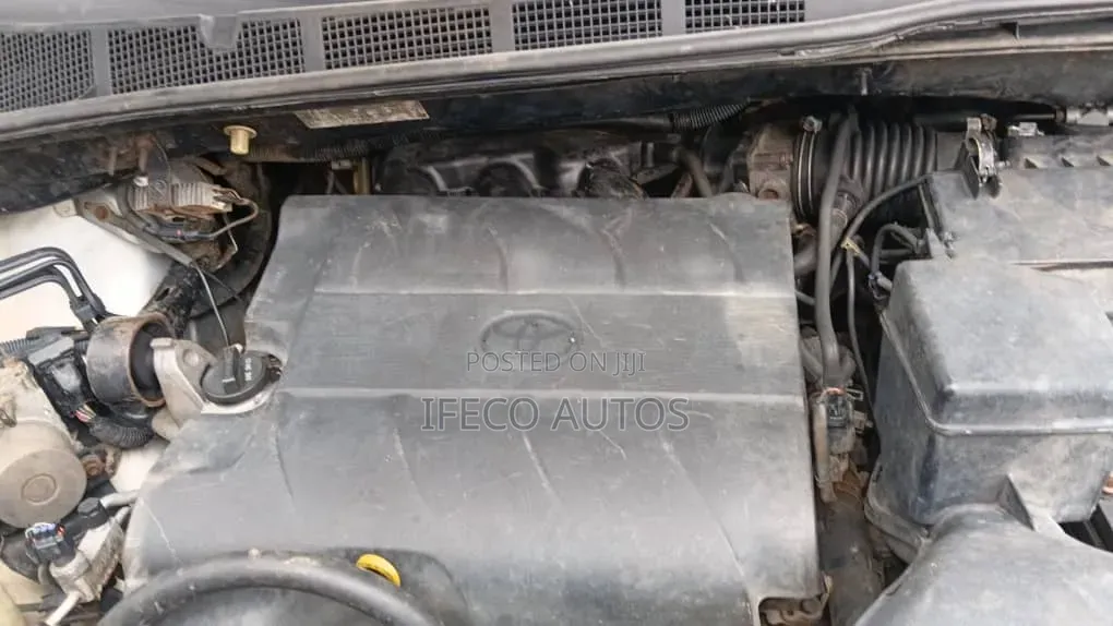 Toyota Sienna LE 7 Passenger 2011 Gray