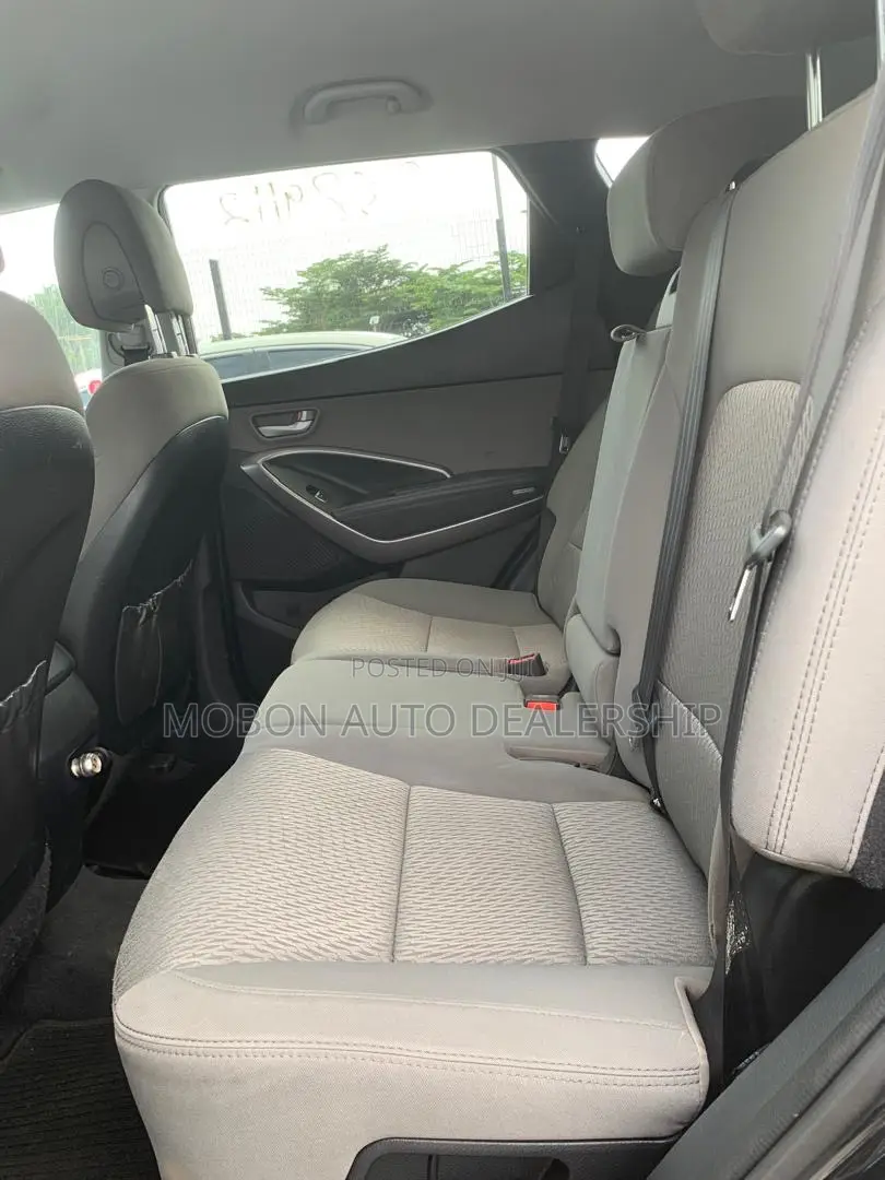 Hyundai Santa Fe 2015 Black
