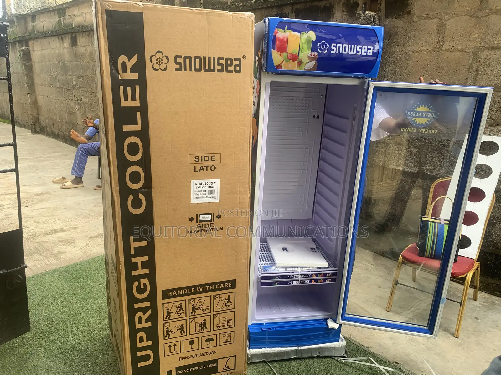 Snowsea LC-300 300L Beverage Display Chiller