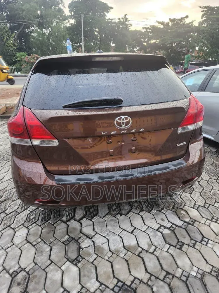 Toyota Venza Limited 2015 Brown