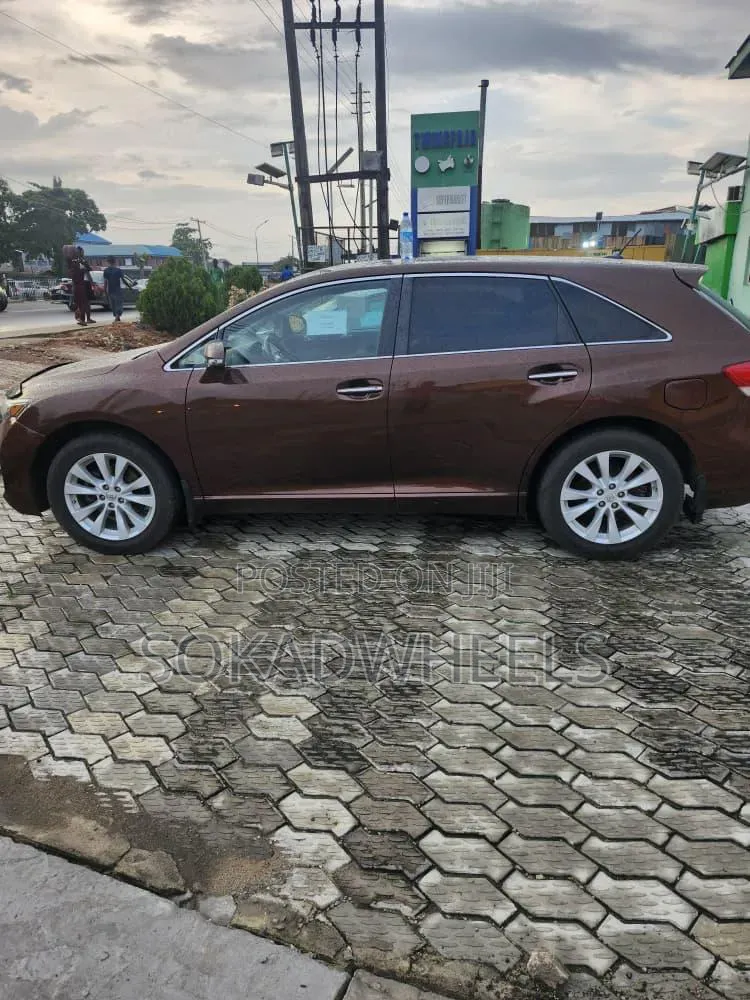 Toyota Venza Limited 2015 Brown